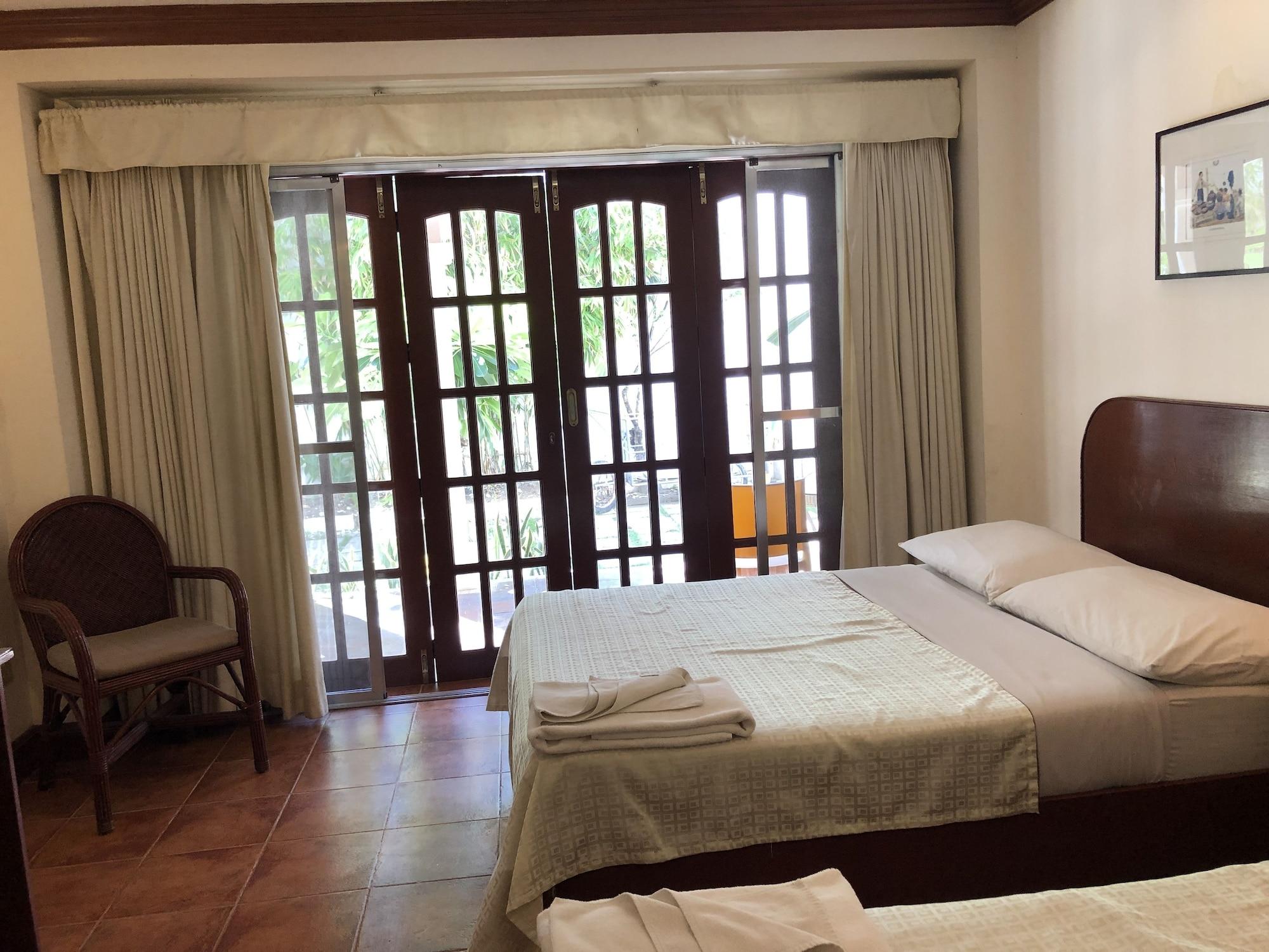 Hey Jude Resort Hotel Balabag  Екстериор снимка