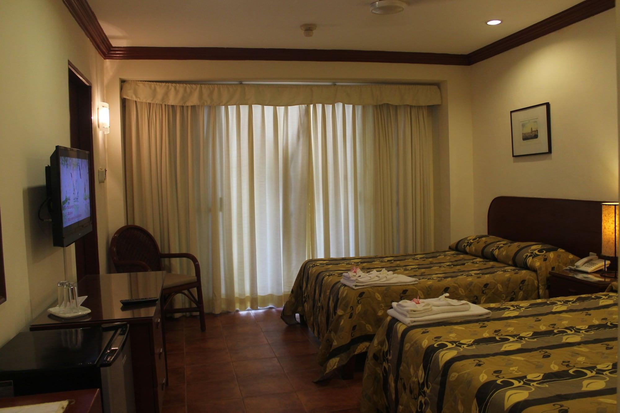 Hey Jude Resort Hotel Balabag  Екстериор снимка