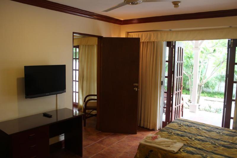 Hey Jude Resort Hotel Balabag  Екстериор снимка