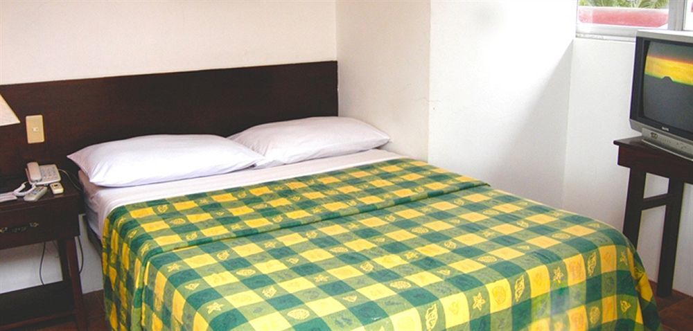 Hey Jude Resort Hotel Balabag  Екстериор снимка